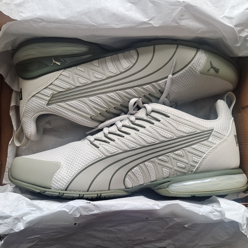 Puma Men’s White & Light Gray Athletic Sneakers